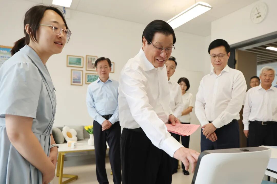 Ӧ���ڱ������е��в����ʦ������̸